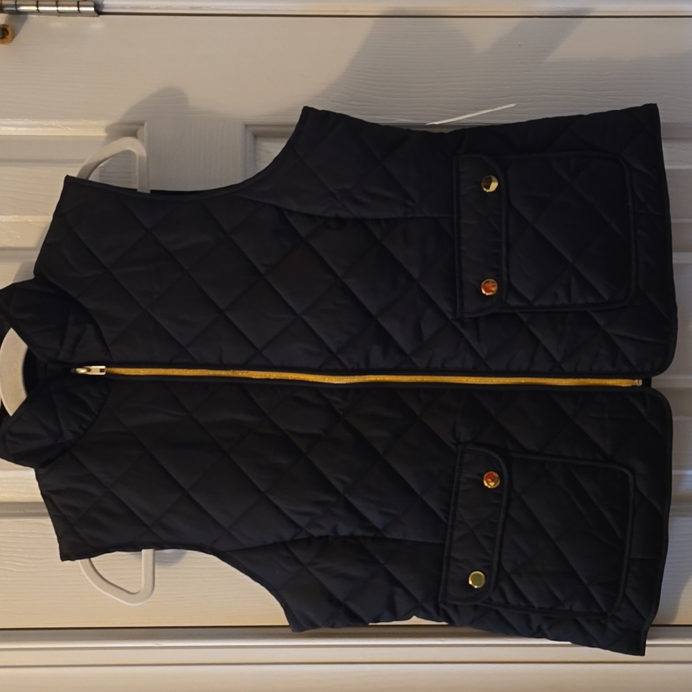 ST. JOHN'S BAY BRAND WOMEN'S BLACK QUILTED VEST SIZE MEDIUM